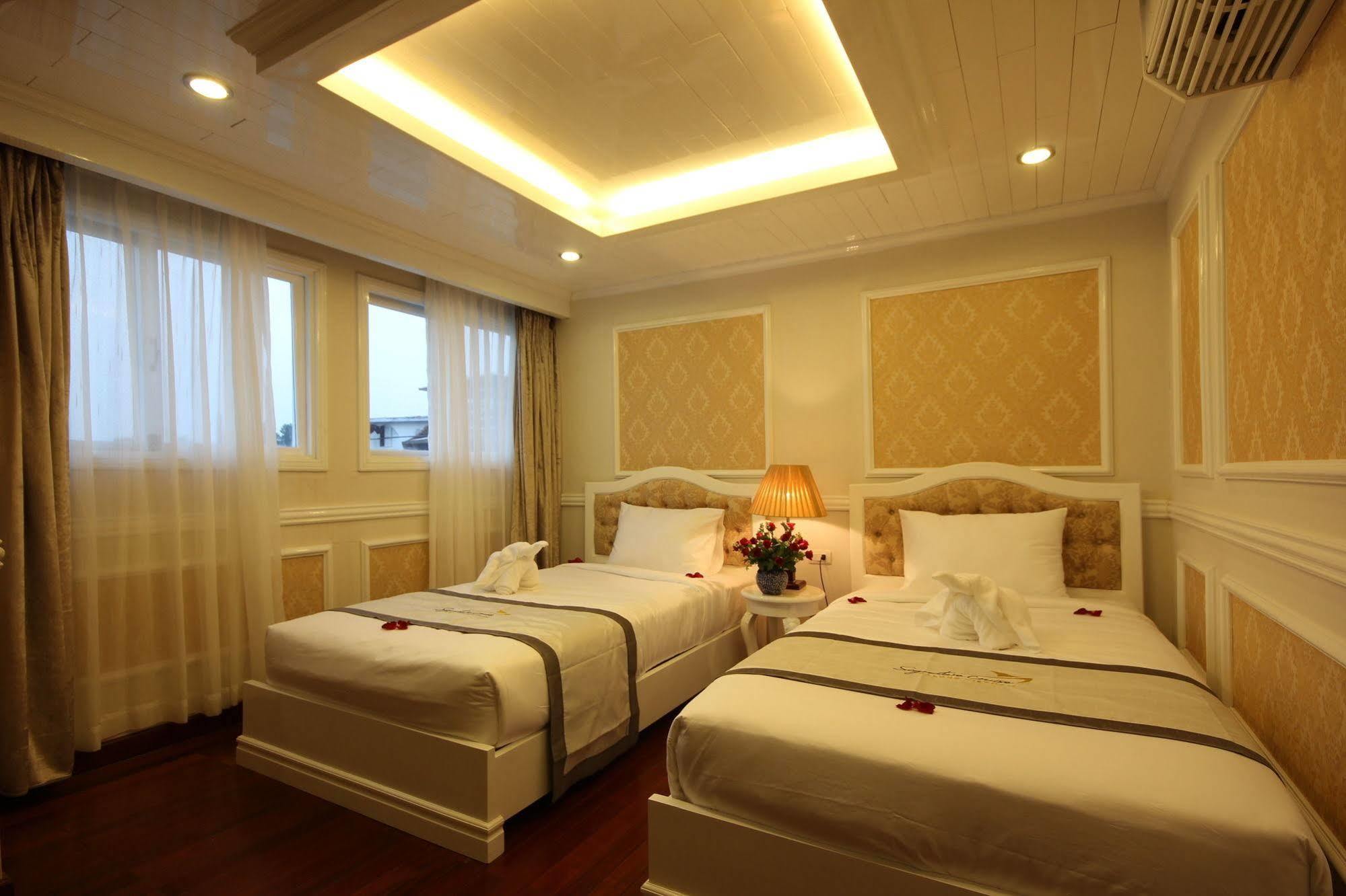 Signature Halong Cruise Hạ Long Exterior foto