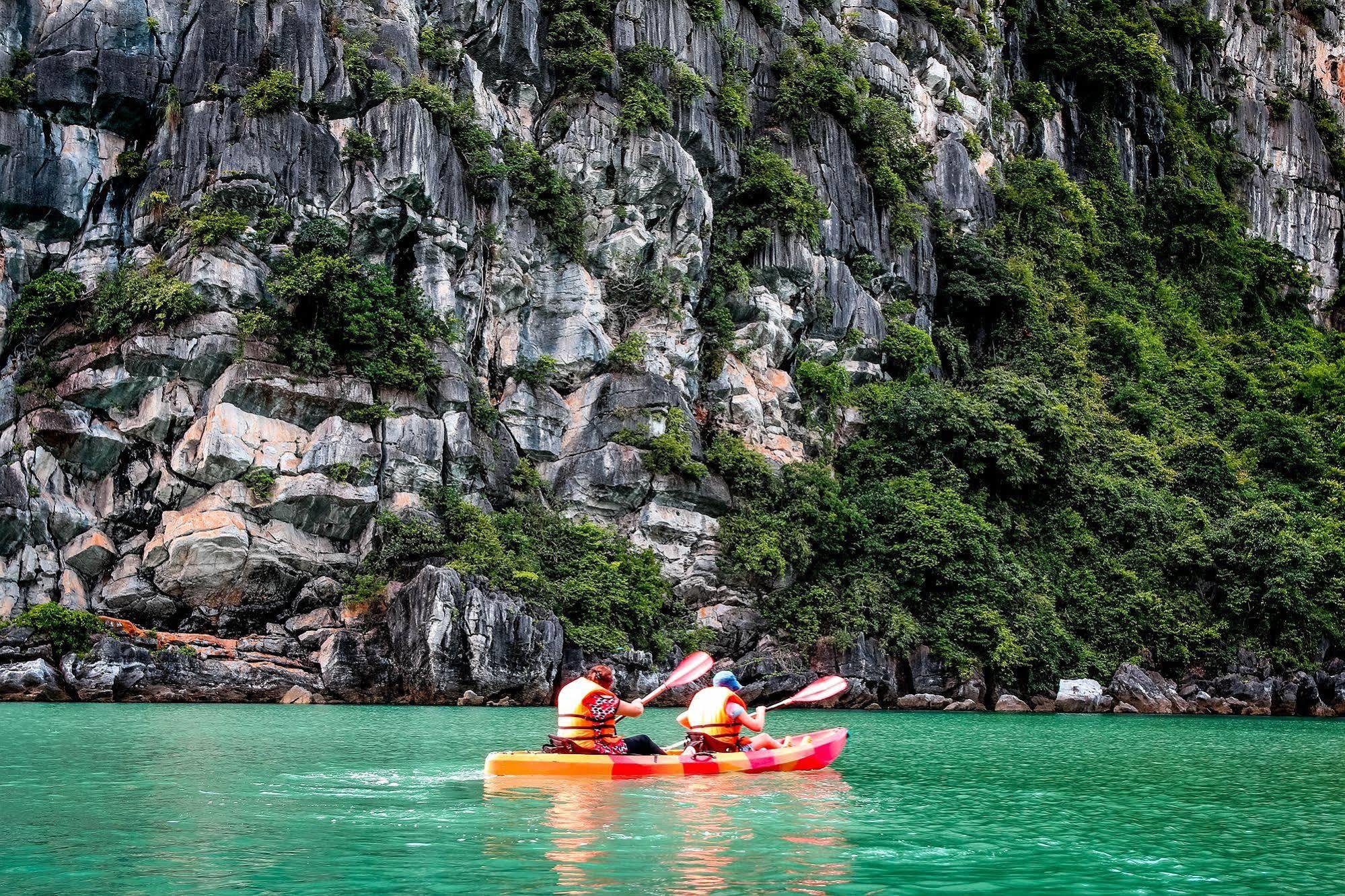Signature Halong Cruise Hạ Long Exterior foto